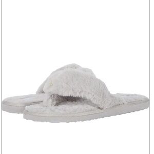 TAHARI Selen gray fuzzy sandal slippers size 6